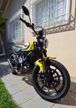 DUCATI SCRAMBLER ICON 